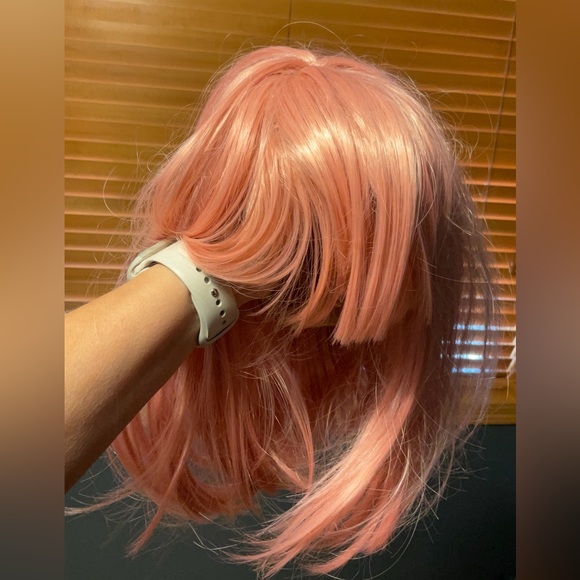 Women’s (unisex) Pink Wig. Great for Halloween or Theme Party - Picture 1 of 5